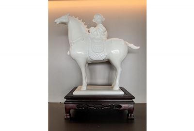 汉白玉《马上封侯》